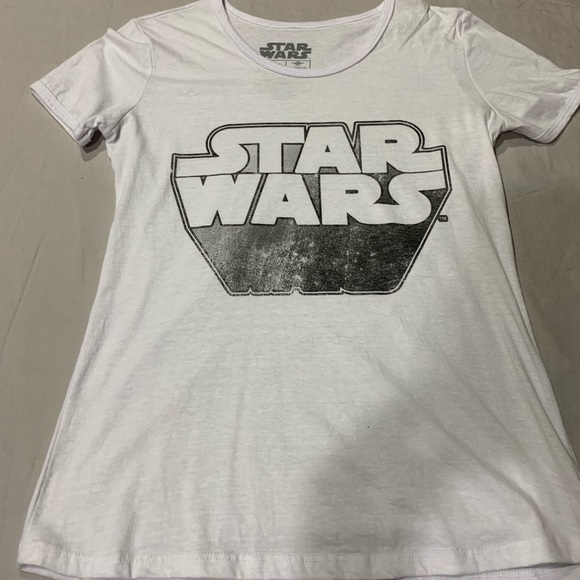 3 Pack of assorted Graphic Tees - Picture 3 of 11